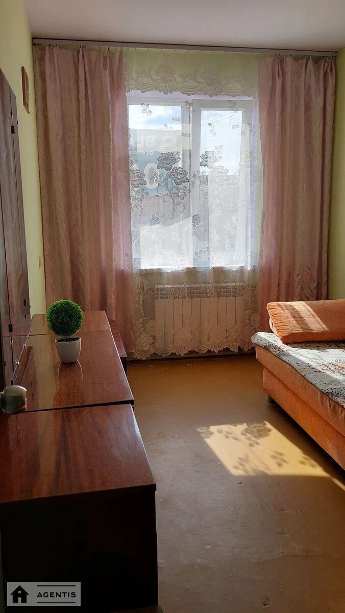 Apartment for rent 3 rooms, 61 m², 9th fl./9 floors. 7, Petra Vershyhory vul., Kyiv. 