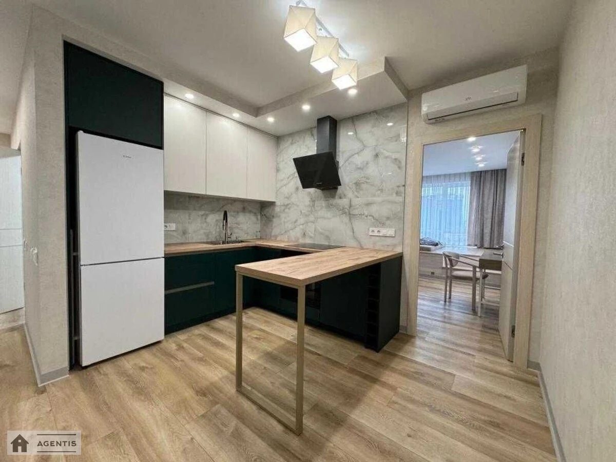 Apartment for rent 3 rooms, 73 m², 12th fl./17 floors. 25, Zlatoustivska vul., Kyiv. 