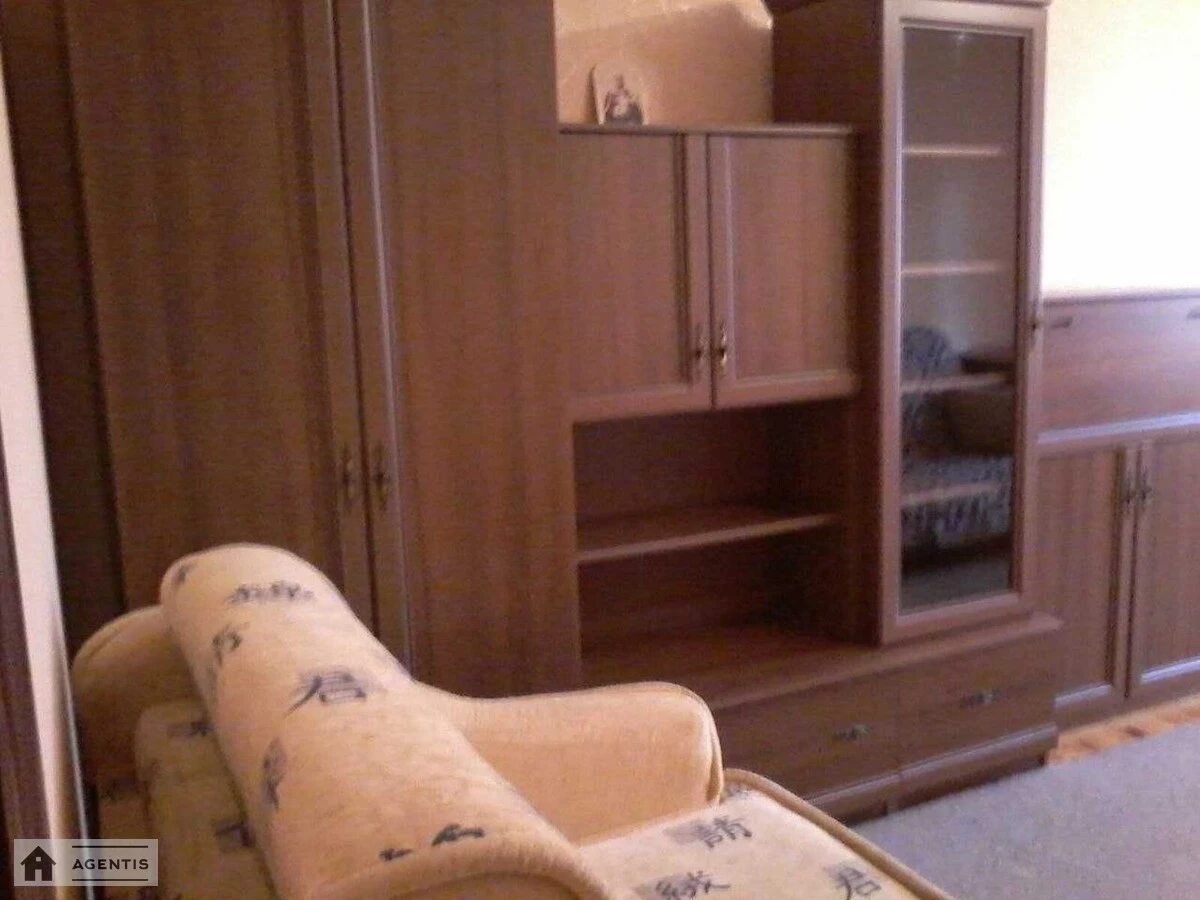 Здам квартиру 1 кімната, 35 m², 8 пов./16 поверхів. 15, Чистяківська 15, Київ. 