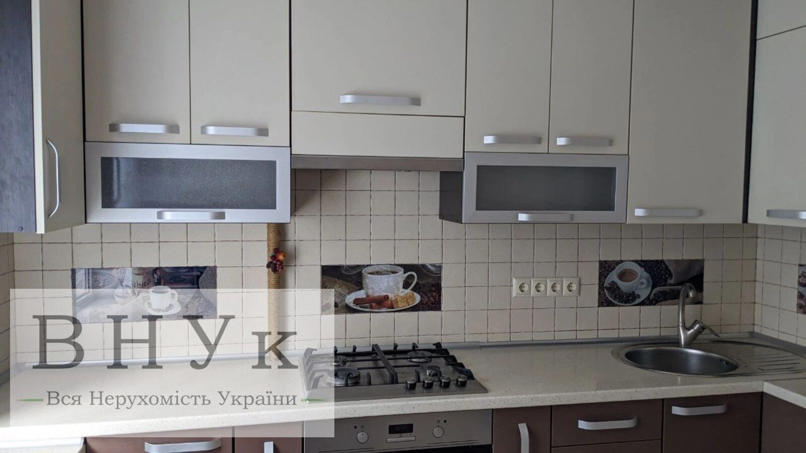 Apartments for sale 2 rooms, 51 m², 3rd fl./10 floors. Kurbasa L. vul., Ternopil. 