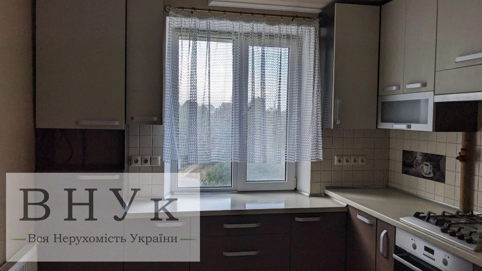 Apartments for sale 2 rooms, 51 m², 3rd fl./10 floors. Kurbasa L. vul., Ternopil. 