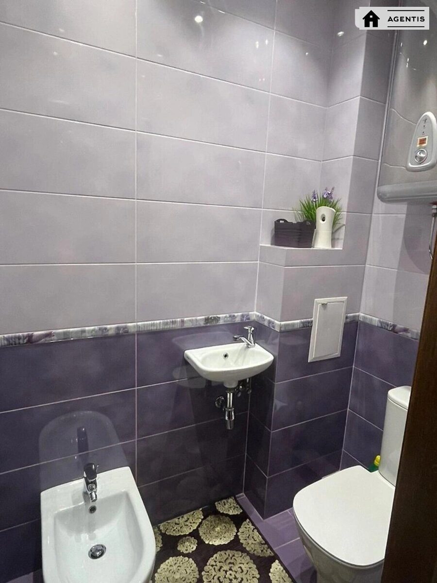 Apartment for rent 2 rooms, 60 m², 2nd fl./7 floors. 109, Metrologichna 109, Kyiv. 