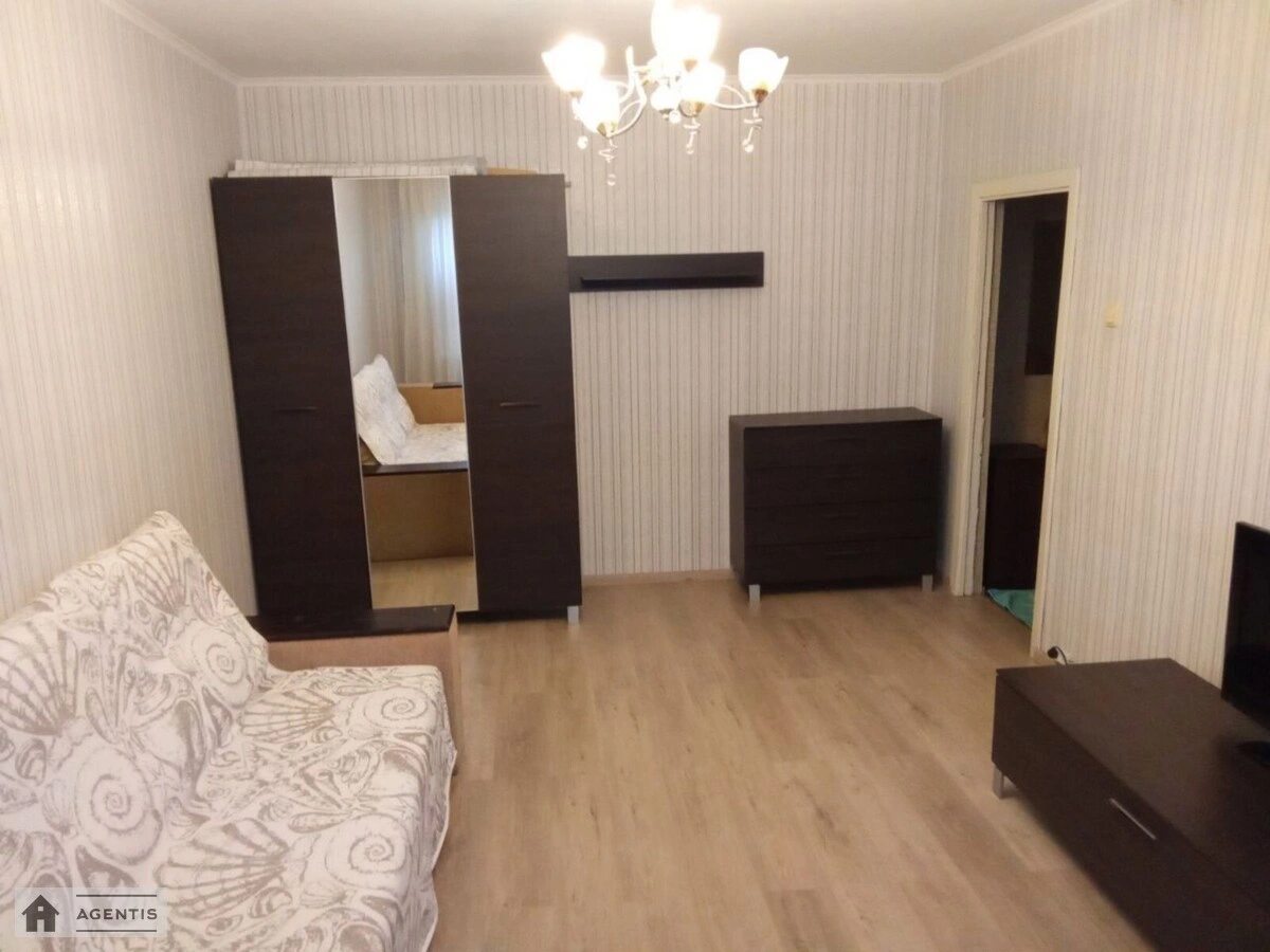 Apartment for rent 2 rooms, 51 m², 4th fl./9 floors. Heorhiya Honhadze prosp., Kyiv. 