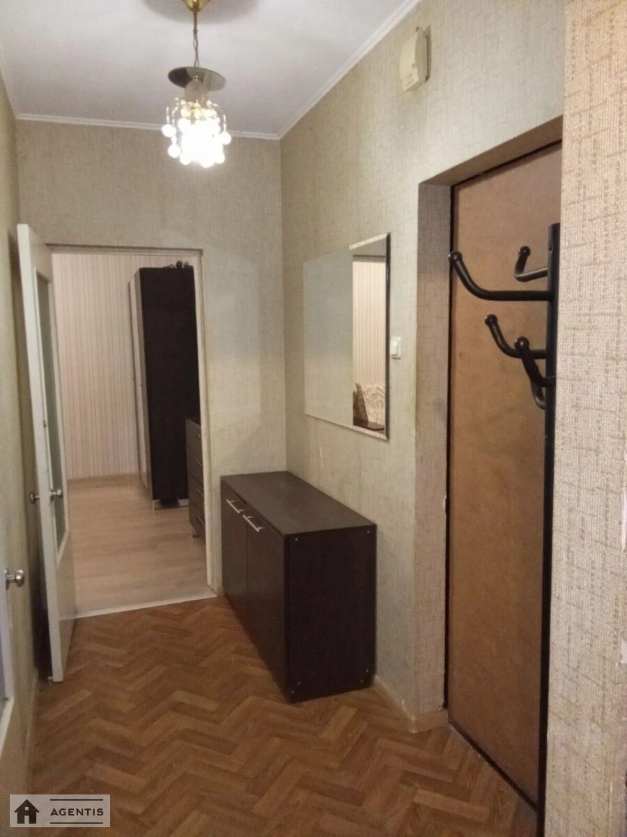 Apartment for rent 2 rooms, 51 m², 4th fl./9 floors. Heorhiya Honhadze prosp., Kyiv. 