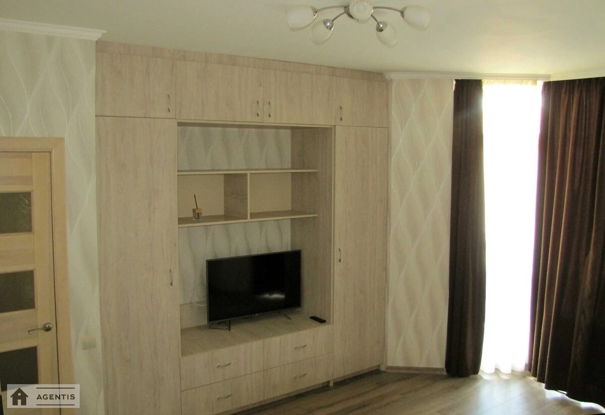 Apartment for rent 1 room, 43 m², 14th fl./20 floors. Shevchenkivskyy rayon, Kyiv. 