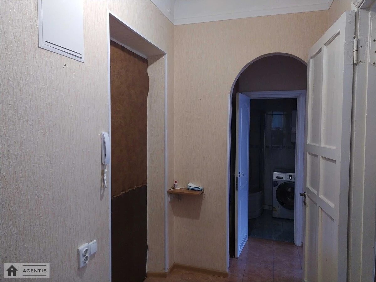 Apartment for rent 2 rooms, 50 m², 3rd fl./5 floors. 37, Dzhona Makkeyna vul. Ivana Kudri, Kyiv. 