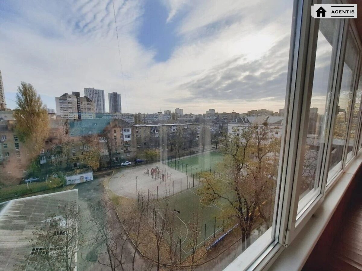 Apartment for rent 3 rooms, 86 m², 7th fl./9 floors. 1, Brativ Zerovykh vul. Chervonopartyzanska, Kyiv. 