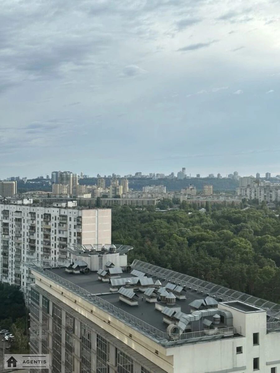 Apartment for rent 3 rooms, 76 m², 20th fl./24 floors. 10, Darnytckiy 10, Kyiv. 