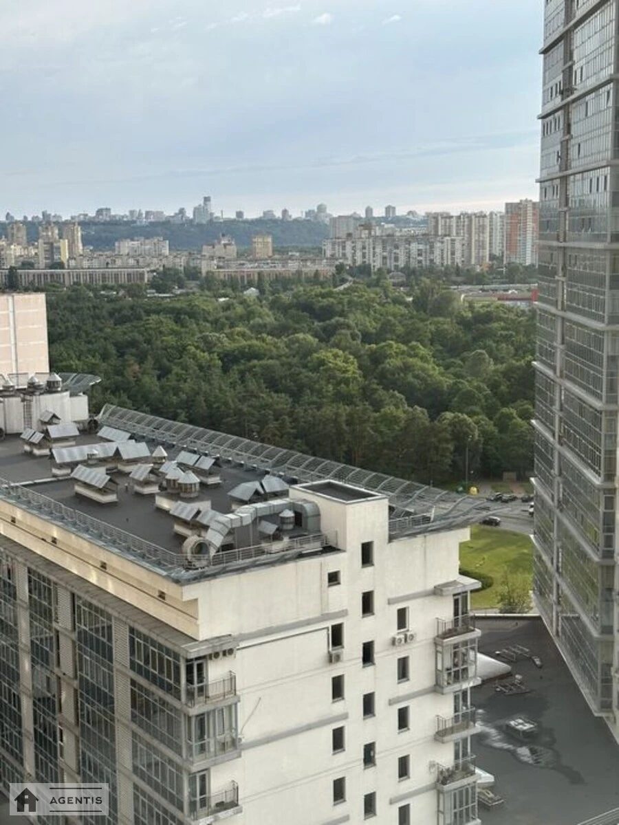 Apartment for rent 3 rooms, 76 m², 20th fl./24 floors. 10, Darnytckiy 10, Kyiv. 