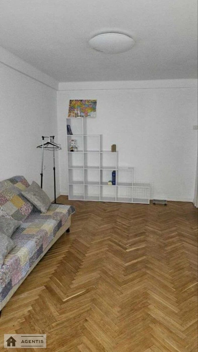 Сдам квартиру 2 комнаты, 50 m², 2 эт./9 этажей. 6, Богдана Гаврилишина вул. (Ванди Василевської), Киев. 