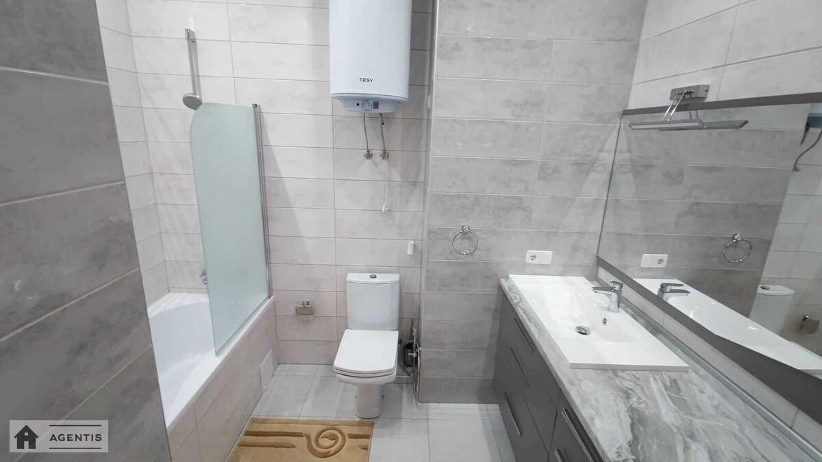 Сдам квартиру 2 комнаты, 60 m², 8 эт./25 этажей. Джона Маккейна вул. (Івана Кудрі), Киев. 