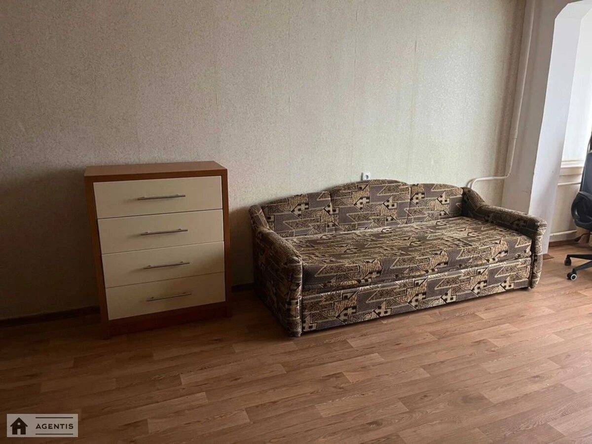 Здам квартиру 1 кімната, 34 m², 5 пов./9 поверхів. 9, Мілютенка 9, Київ. 