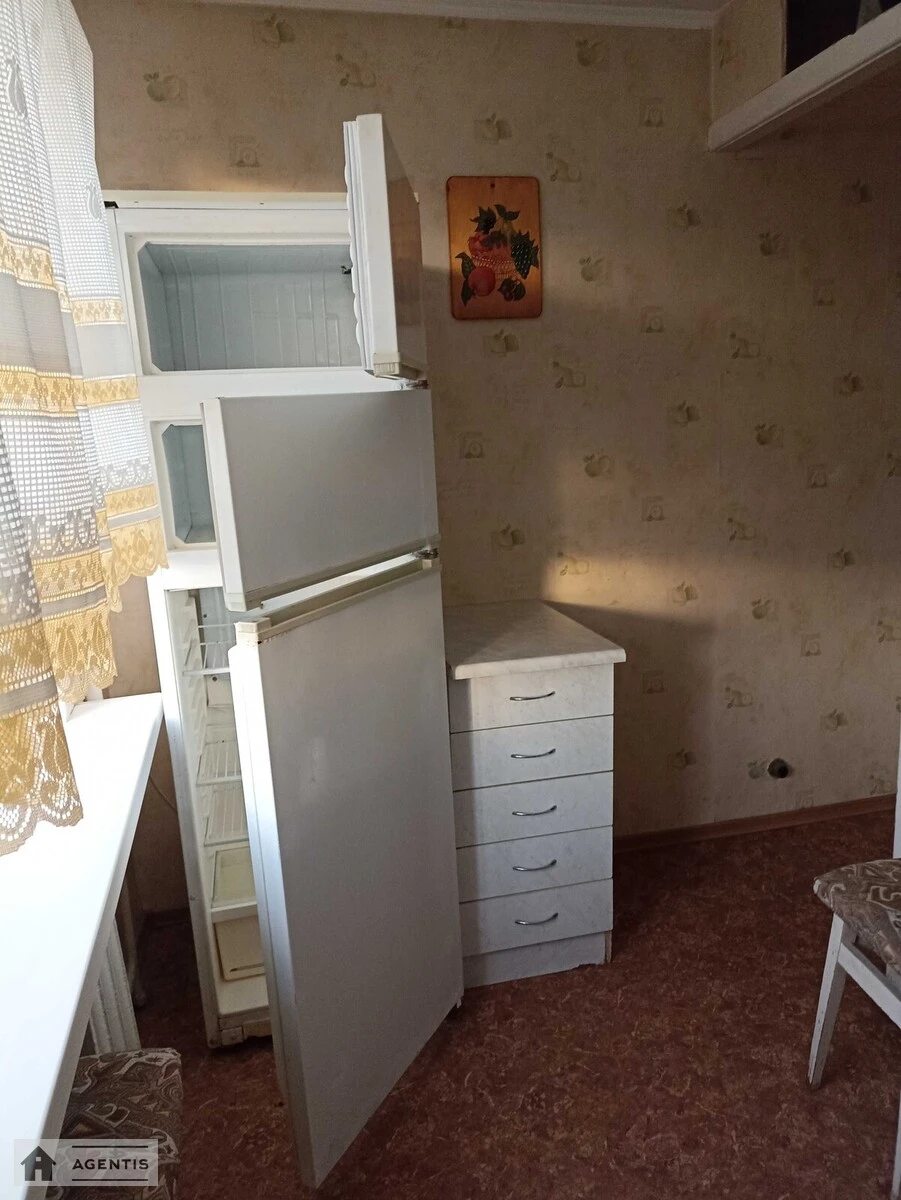 Здам квартиру 3 кімнати, 63 m², 7 пов./9 поверхів. Дніпровський район, Київ. 