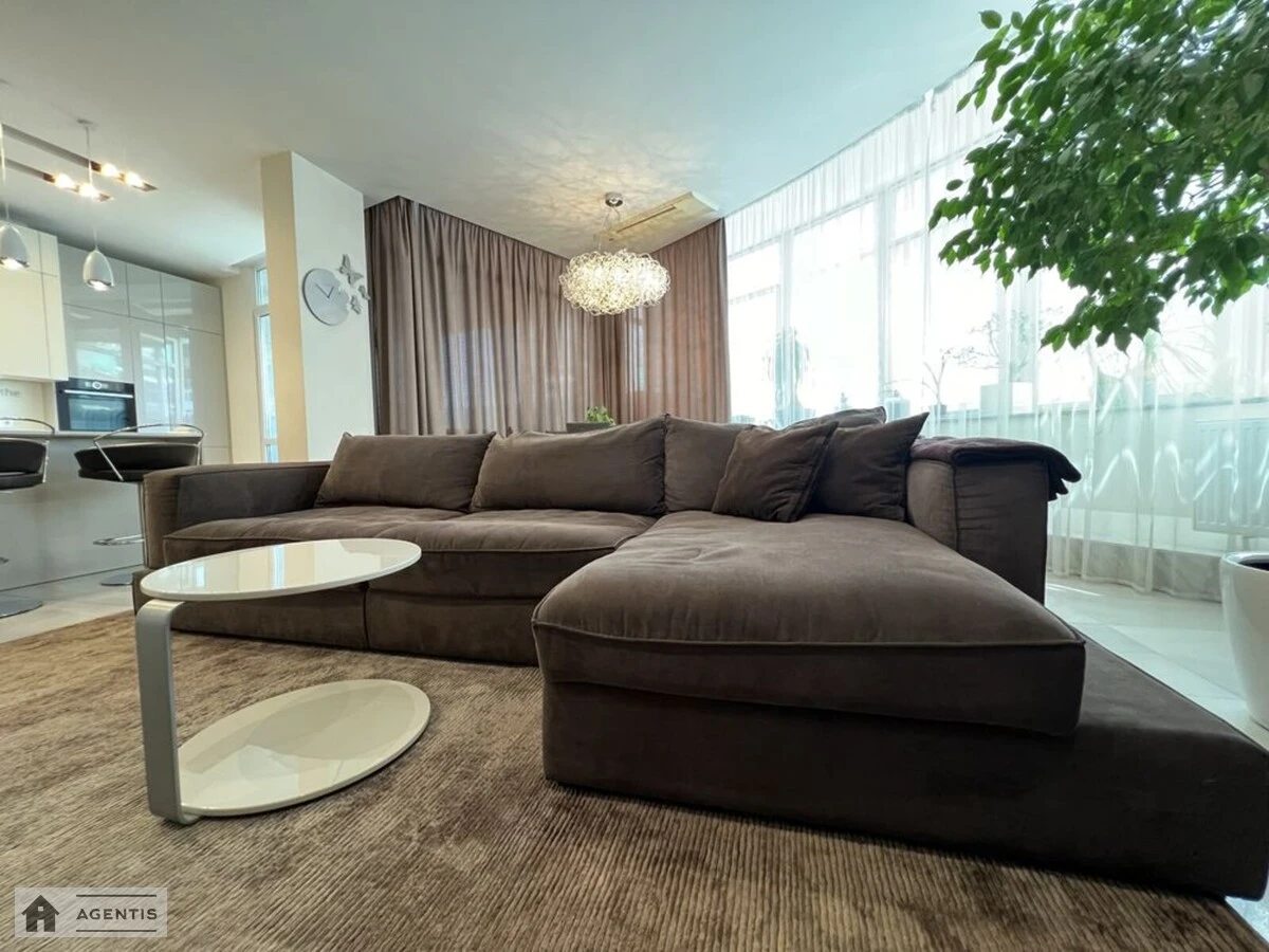 Apartment for rent 3 rooms, 115 m², 7th fl./10 floors. 45, Vyshgorodska 45, Kyiv. 