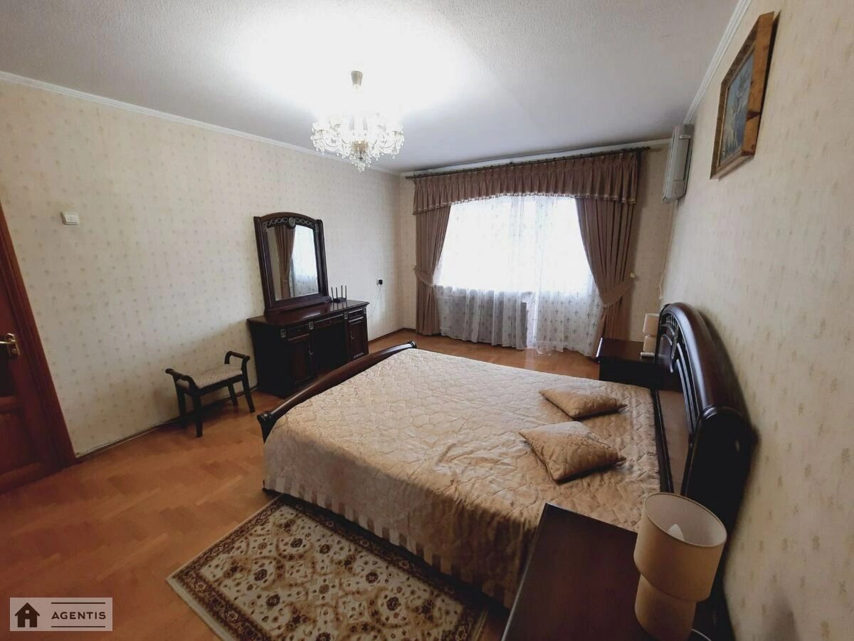 Apartment for rent 3 rooms, 86 m², 7th fl./9 floors. Brativ Zerovykh vul. Chervonopartyzanska, Kyiv. 