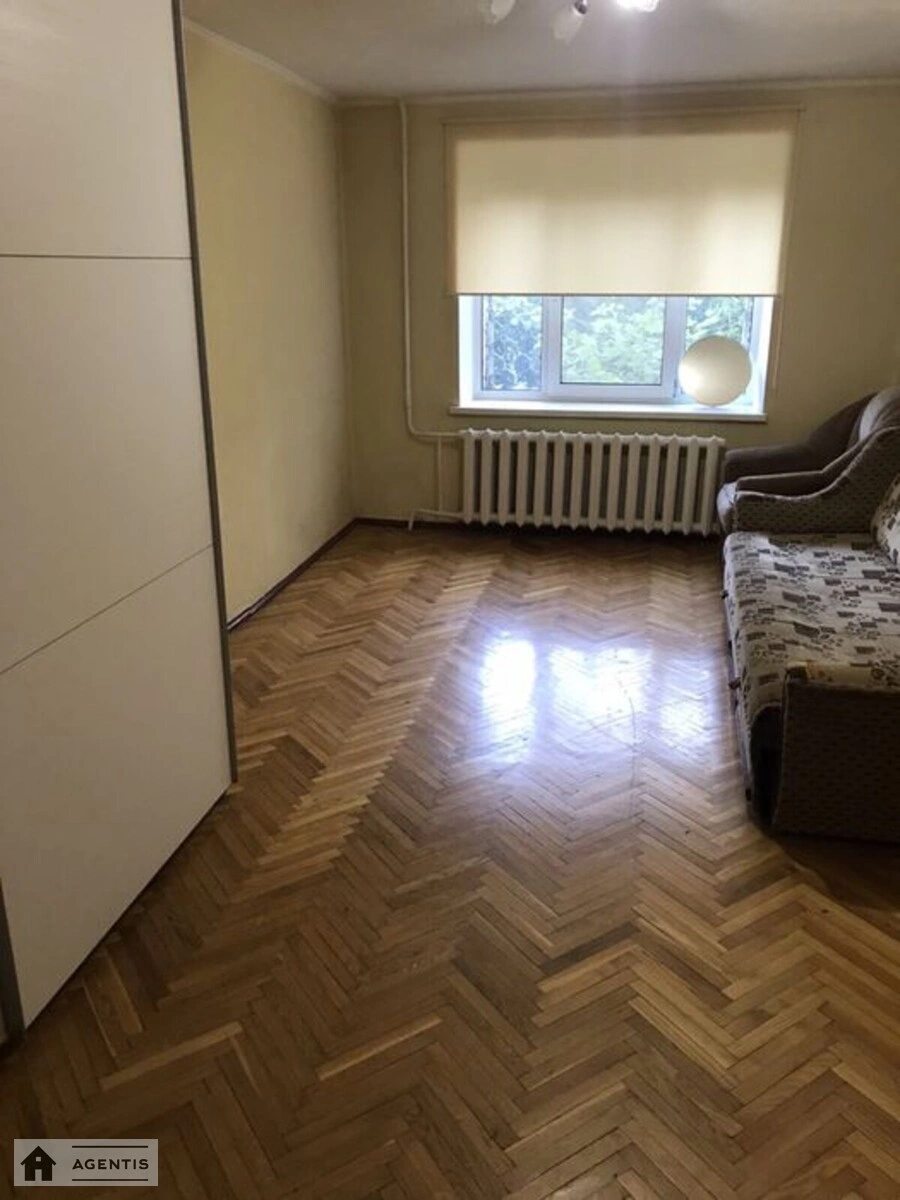 Apartment for rent 3 rooms, 90 m², 1st fl./10 floors. Svyatoshynskyy rayon, Kyiv. 