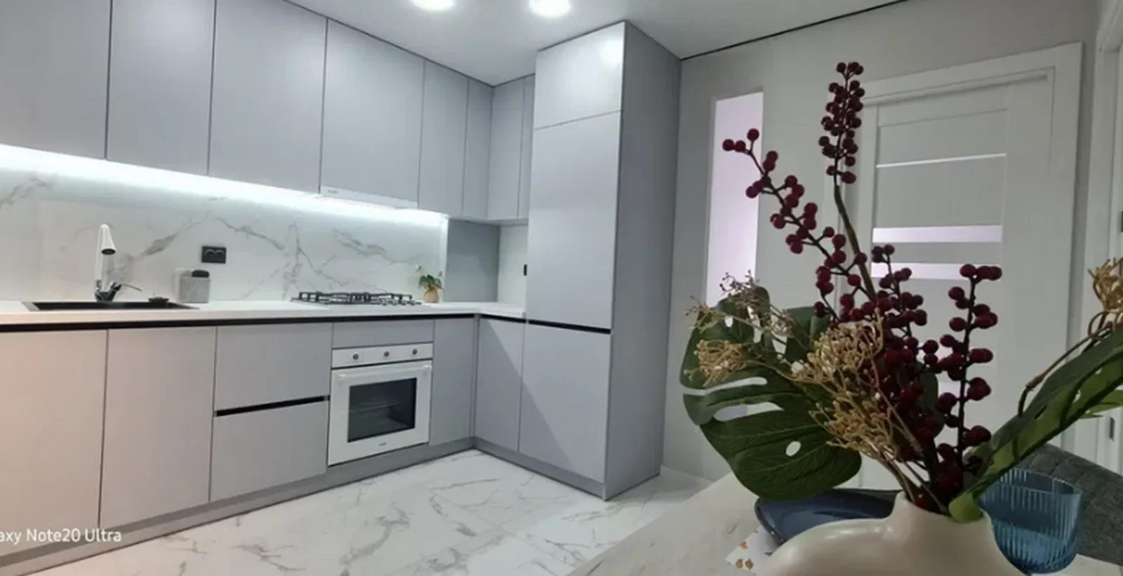 Продаж квартири 3 кімнати, 62 m², 2 пов./11 поверхів. Київська , Тернопіль. 