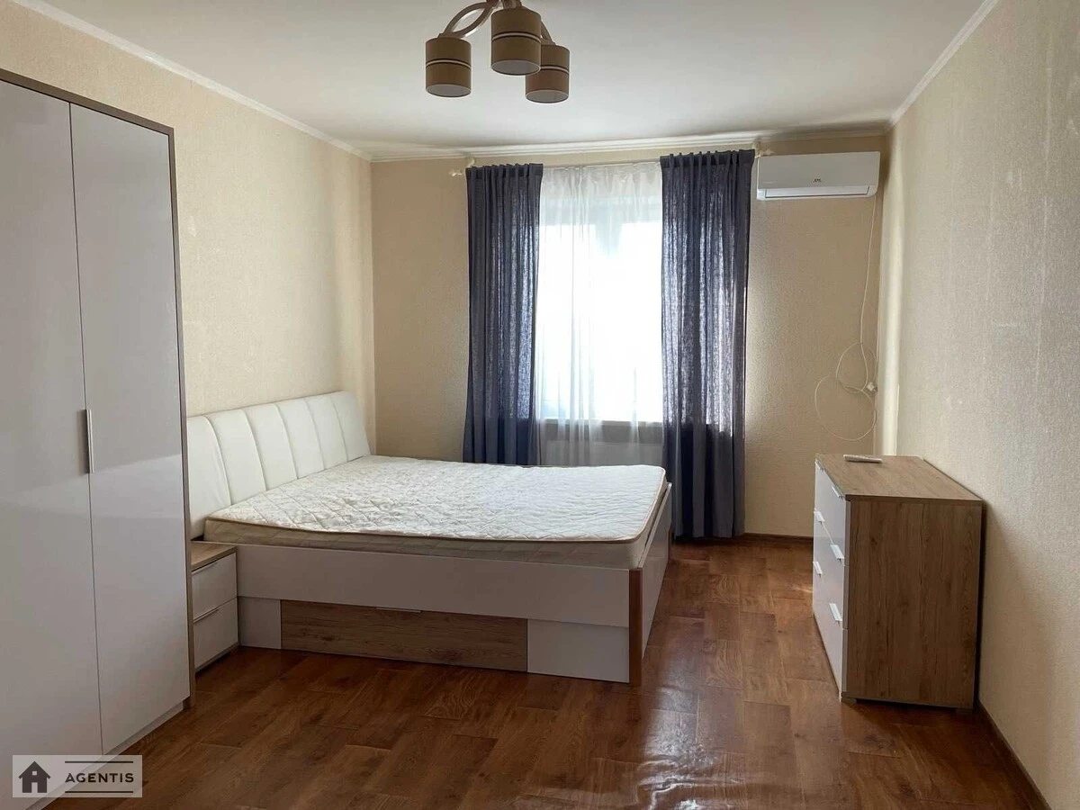 Apartment for rent 2 rooms, 54 m², 19th fl./25 floors. Baltiyskiy, Kyiv. 