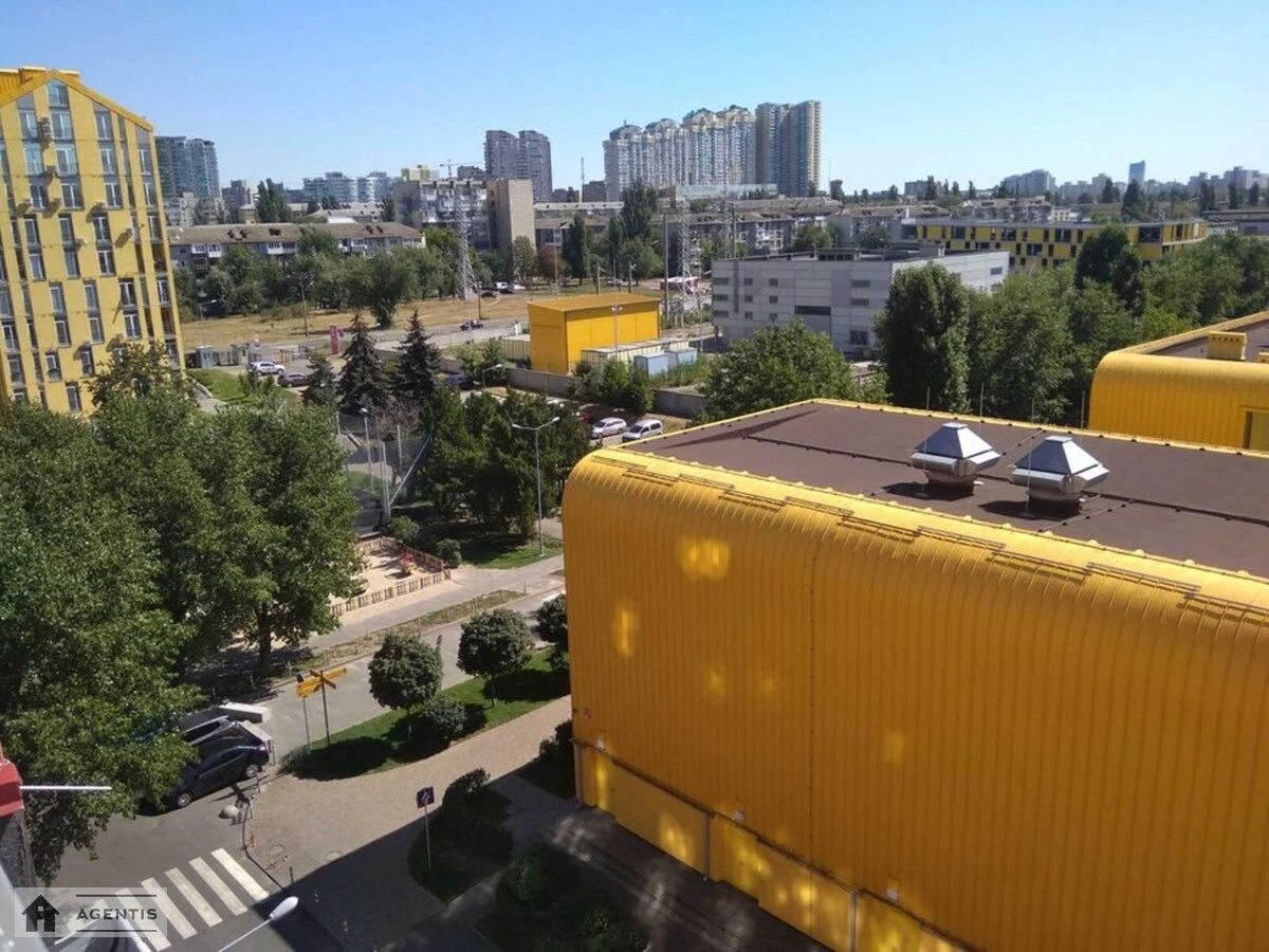 Здам квартиру 2 кімнати, 79 m², 7 пов./9 поверхів. Регенераторна 4, Київ. 