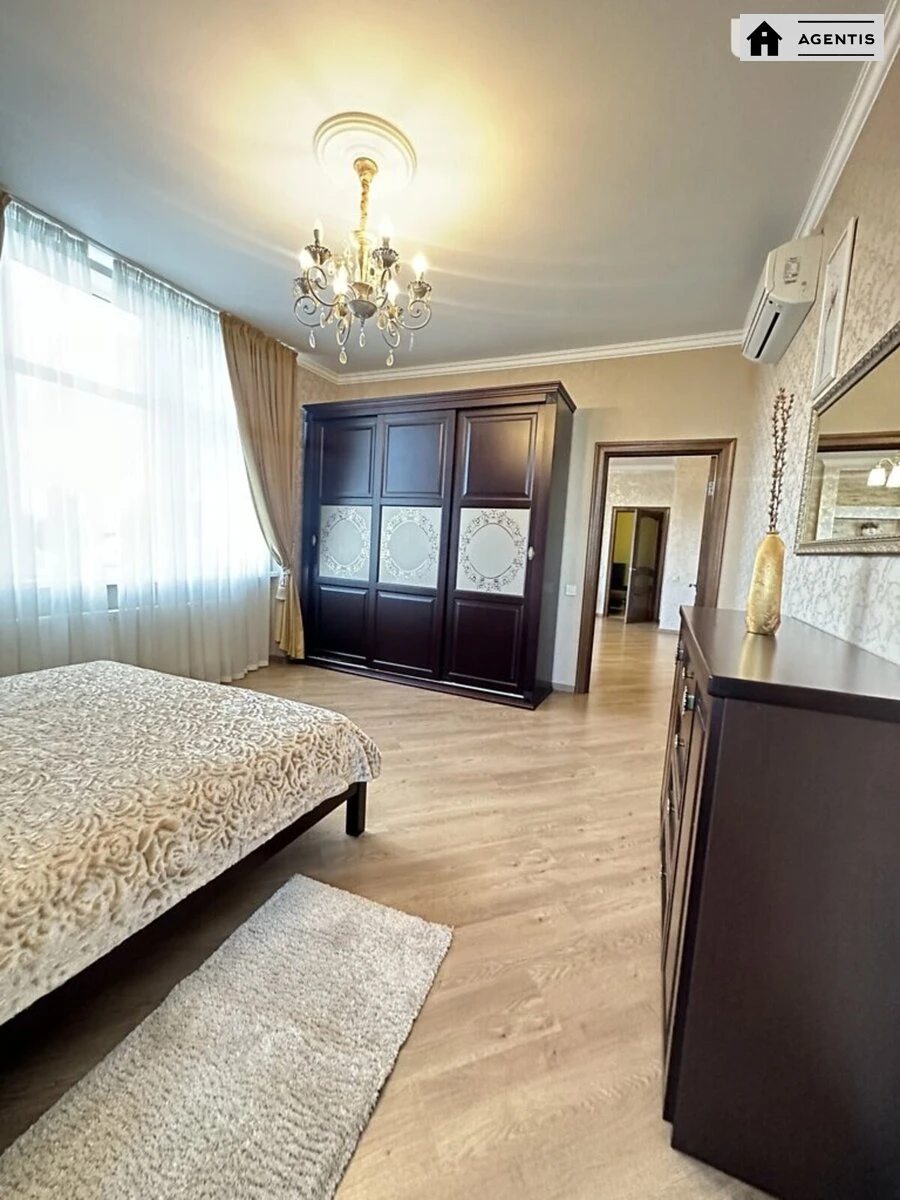 Сдам квартиру 2 комнаты, 78 m², 12 эт./23 этажа. 32, Глубочицкая 32, Киев. 