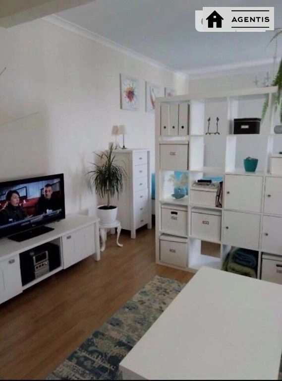 Сдам квартиру 1 комната, 50 m², 22 эт./22 этажа. 26, Любомира Гузара просп. (Космонавта Комарова), Киев. 