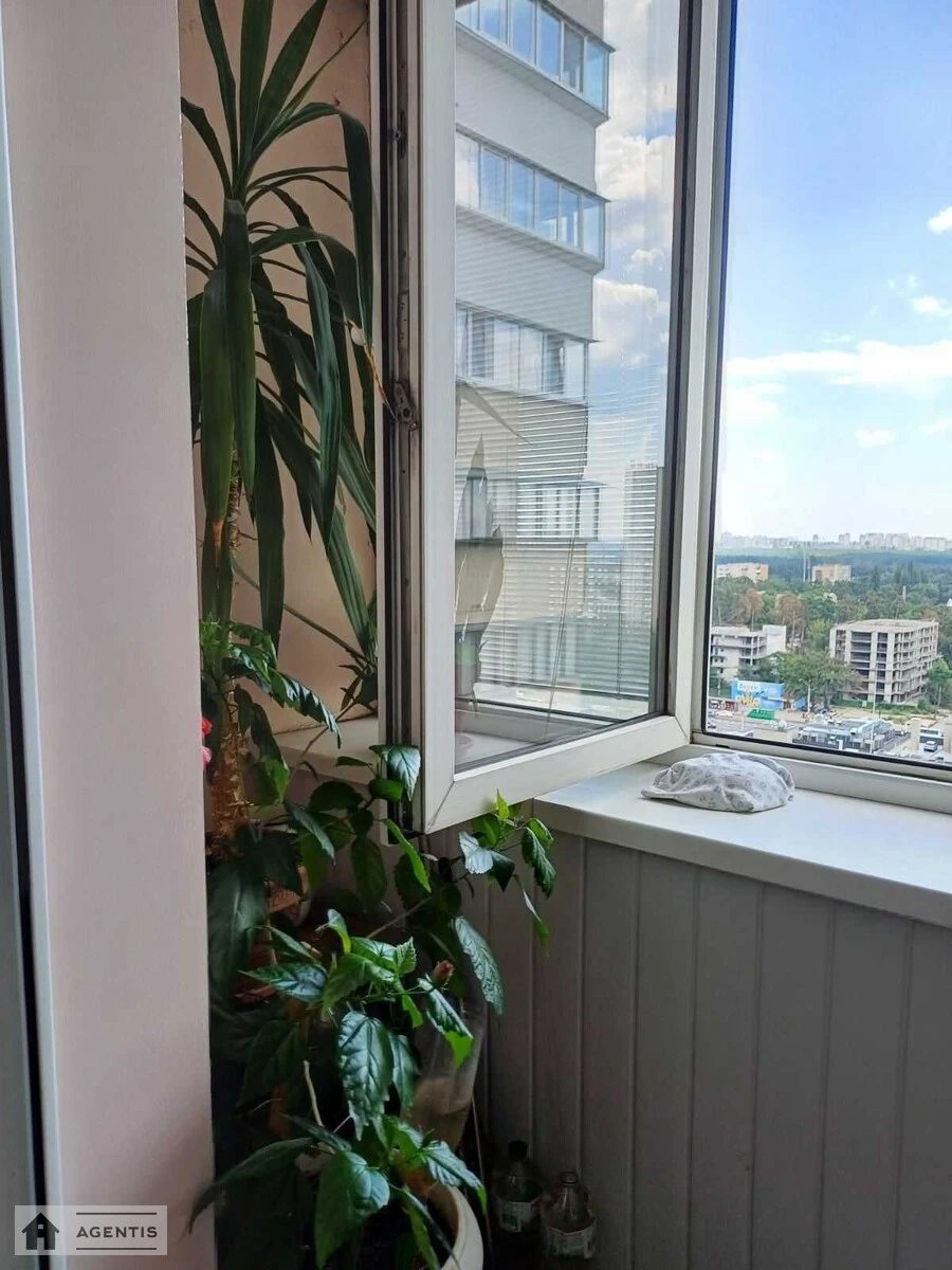 Apartment for rent 2 rooms, 65 m², 20th fl./21 floors. Svyatoshynskyy rayon, Kyiv. 