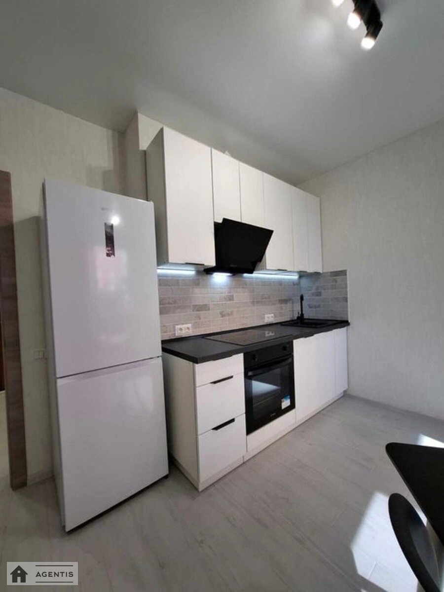 Apartment for rent 1 room, 28 m², 2nd fl./2 floors. 1, Stolychne 1, Kyiv. 