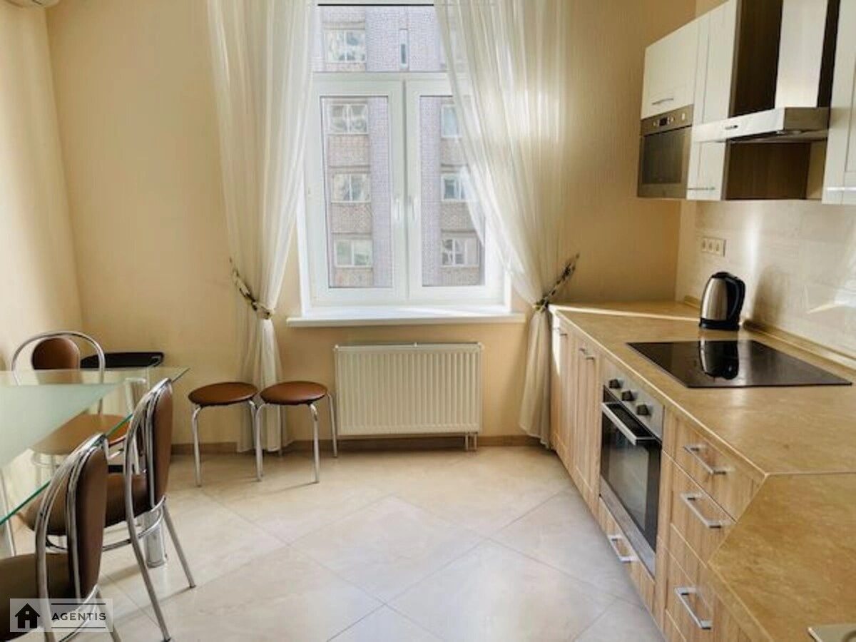 Apartment for rent 4 rooms, 161 m², 5th fl./8 floors. 30, Schekavytcka 30, Kyiv. 