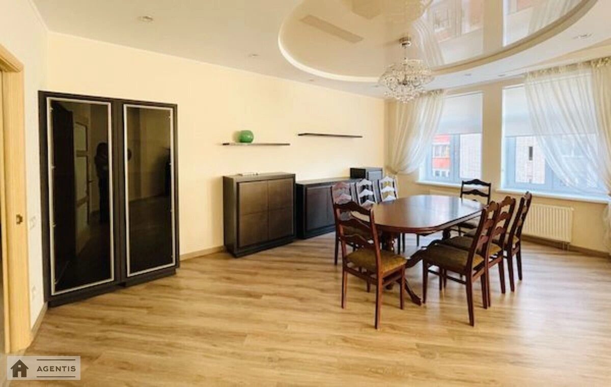 Сдам квартиру 4 комнаты, 161 m², 5 эт./8 этажей. 30, Щекавицкая 30, Киев. 