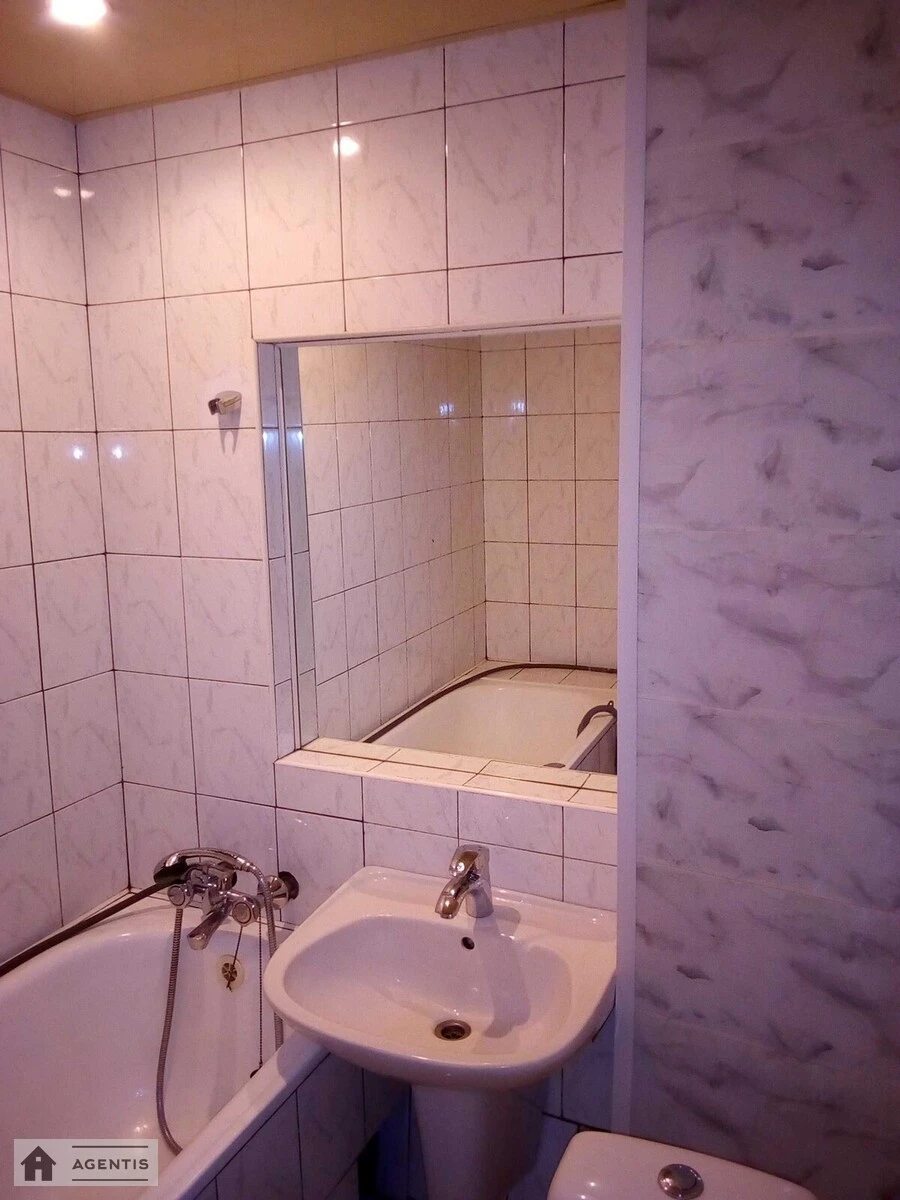 Apartment for rent 1 room, 33 m², 2nd fl./9 floors. Svyatoshynskyy rayon, Kyiv. 