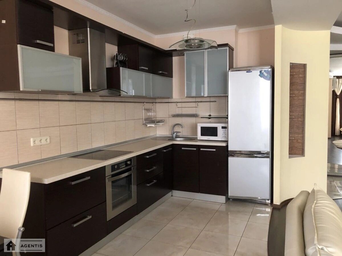 Сдам квартиру 3 комнаты, 106 m², 14 эт./22 этажа. 9, Олександра Кошиця вул., Киев. 