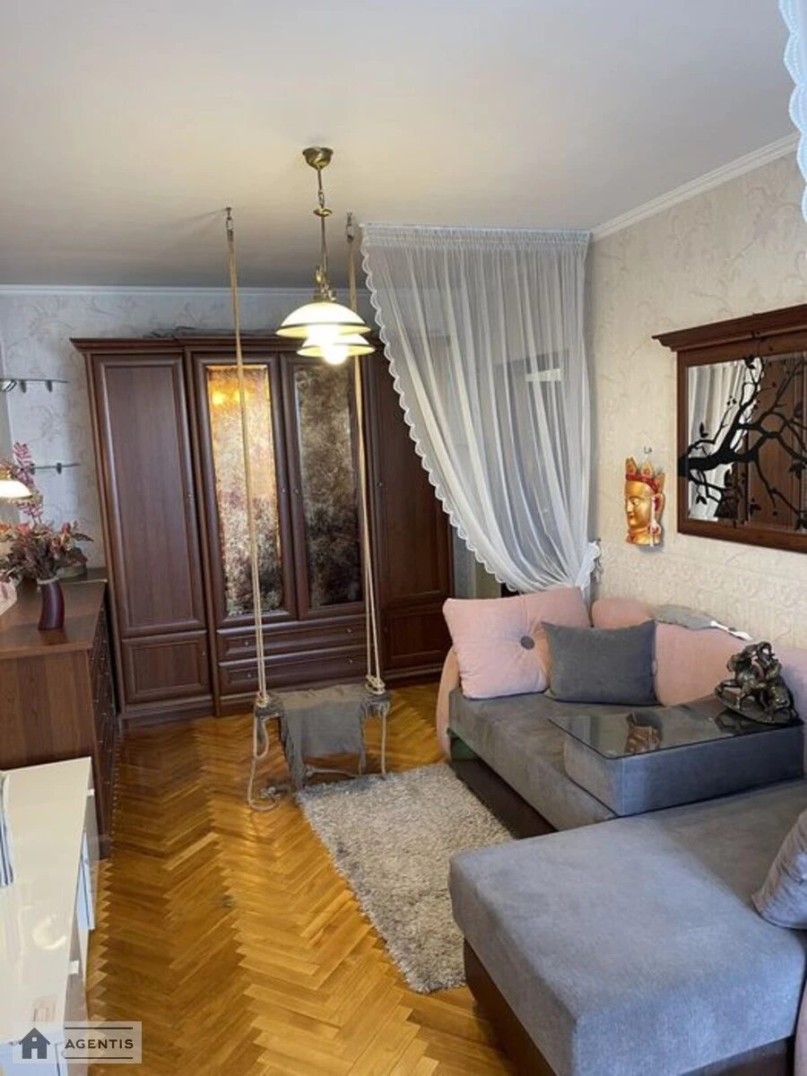 Apartment for rent 3 rooms, 78 m², 6th fl./18 floors. Holosiyivskyy rayon, Kyiv. 