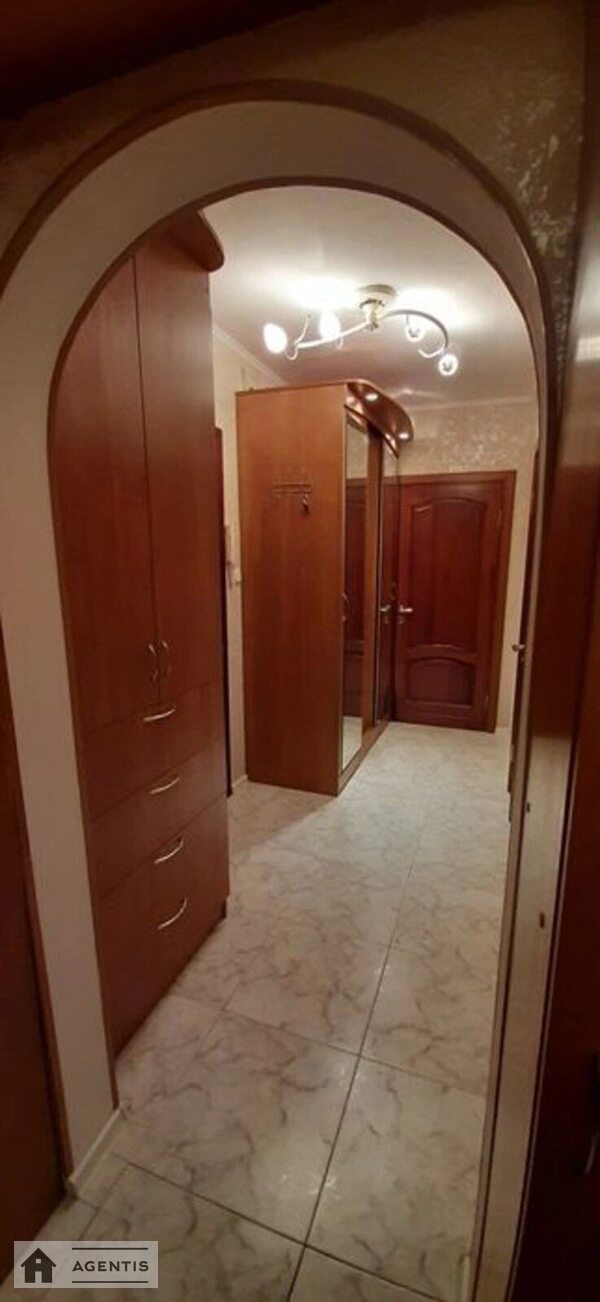 Apartment for rent 2 rooms, 55 m², 7th fl./16 floors. Chervonoyi Kalyny prosp. Volodymyra Mayakovskoho, Kyiv. 