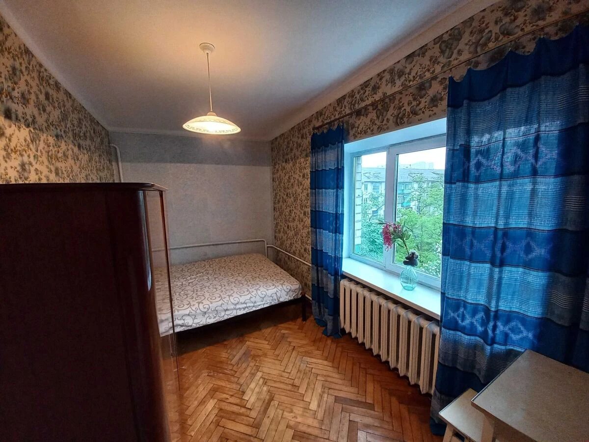 Apartment for rent 2 rooms, 44 m², 5th fl./5 floors. Dniprovskyy rayon, Kyiv. 