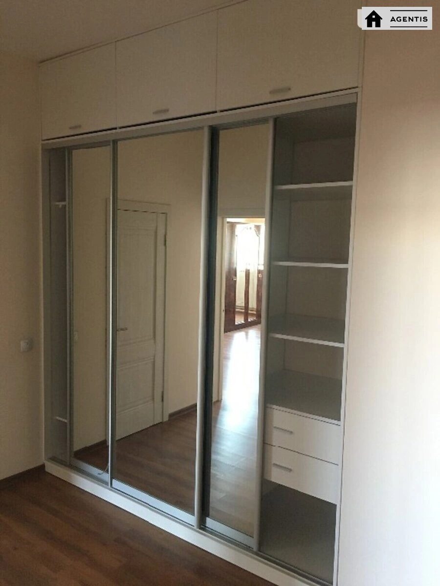 Сдам квартиру 2 комнаты, 80 m², 12 эт./17 этажей. 72, Антоновича вул. (Горького), Киев. 