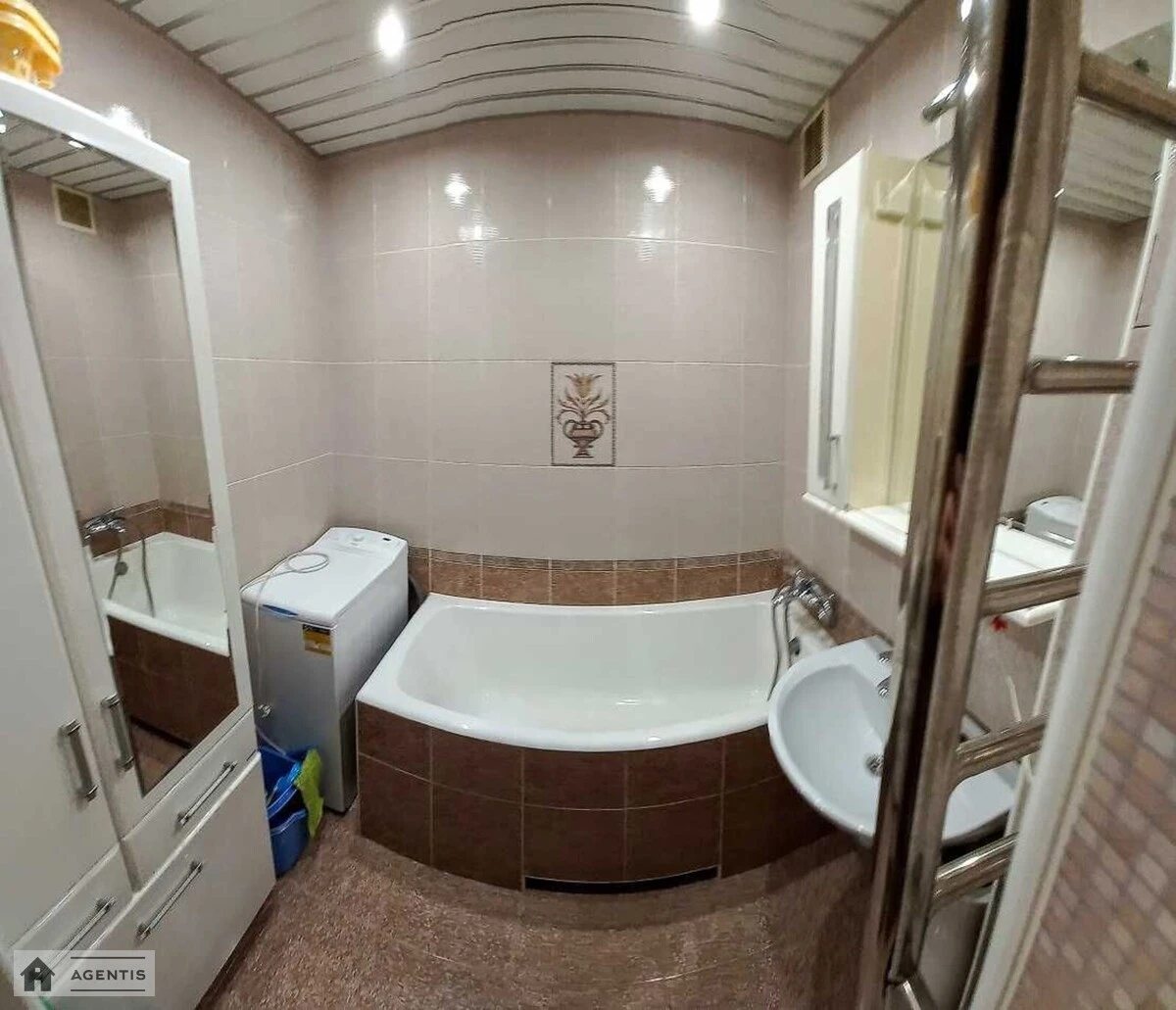 Здам квартиру 2 кімнати, 61 m², 20 пов./25 поверхів. 8, Милославська 8, Київ. 