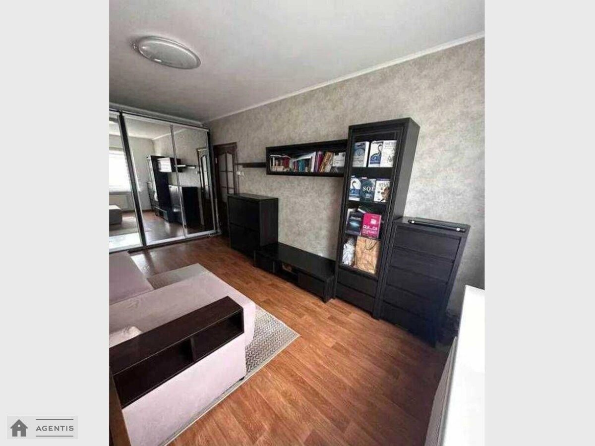 Apartment for rent 1 room, 39 m², 3rd fl./5 floors. 5, Dobriy Shlyah 5, Kyiv. 