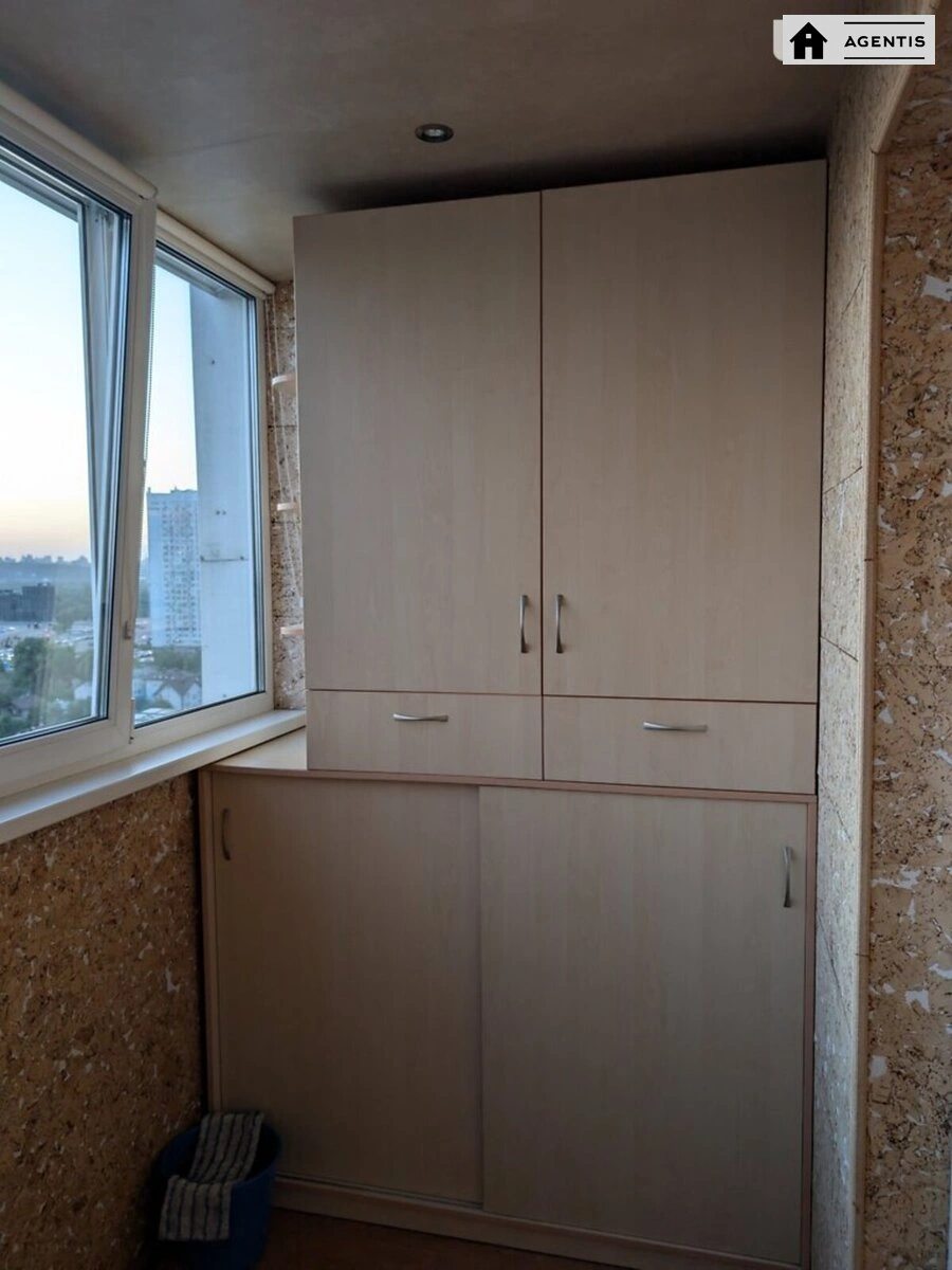 Сдам квартиру 1 комната, 45 m², 14 эт./22 этажа. 1, Григорія Ващенка вул., Киев. 