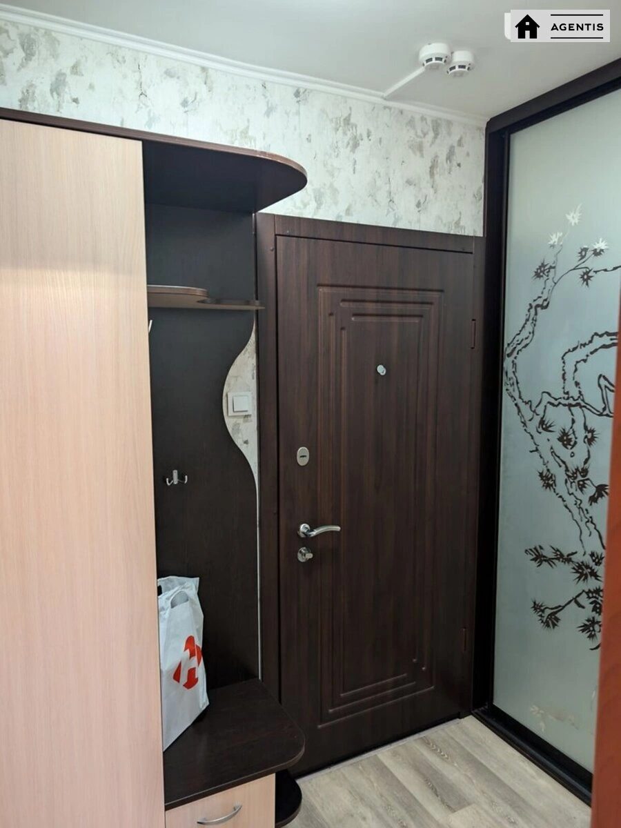 Здам квартиру 1 кімната, 45 m², 14 пов./22 поверхи. 1, Григорія Ващенка вул., Київ. 