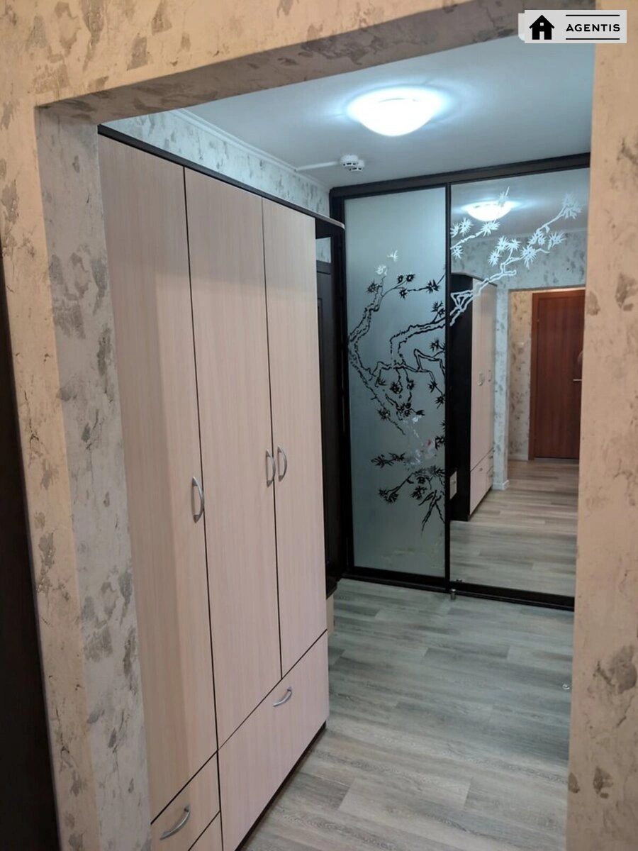 Здам квартиру 1 кімната, 45 m², 14 пов./22 поверхи. 1, Григорія Ващенка вул., Київ. 