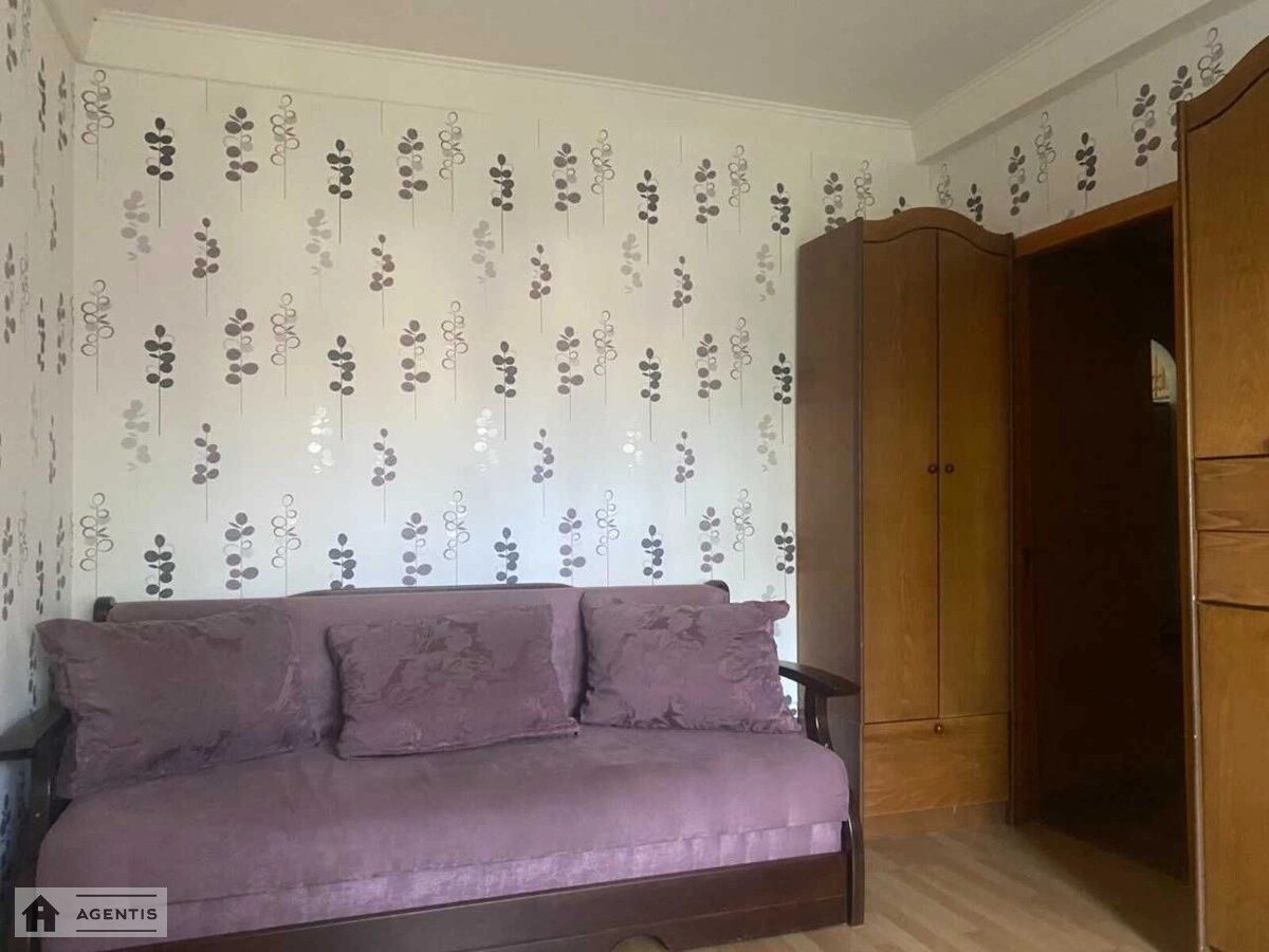 Apartment for rent 1 room, 32 m², 2nd fl./5 floors. Shevchenkivskyy rayon, Kyiv. 