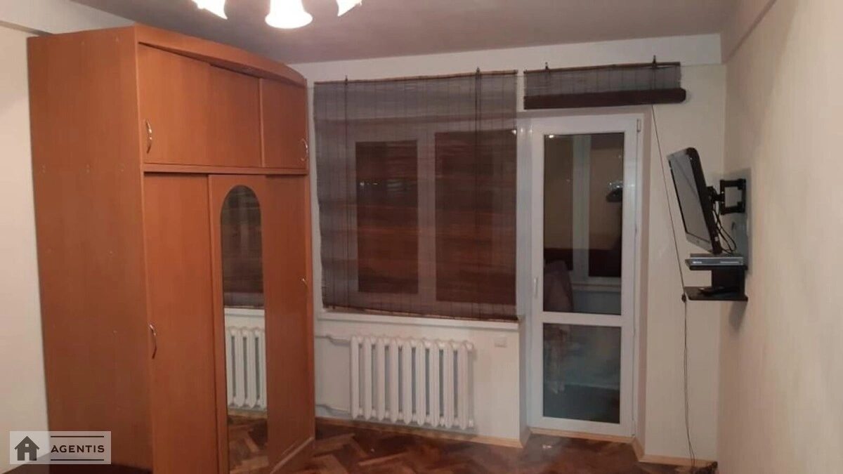 Здам квартиру 1 кімната, 30 m², 5 пов./5 поверхів. 16, Братиславська 16, Київ. 