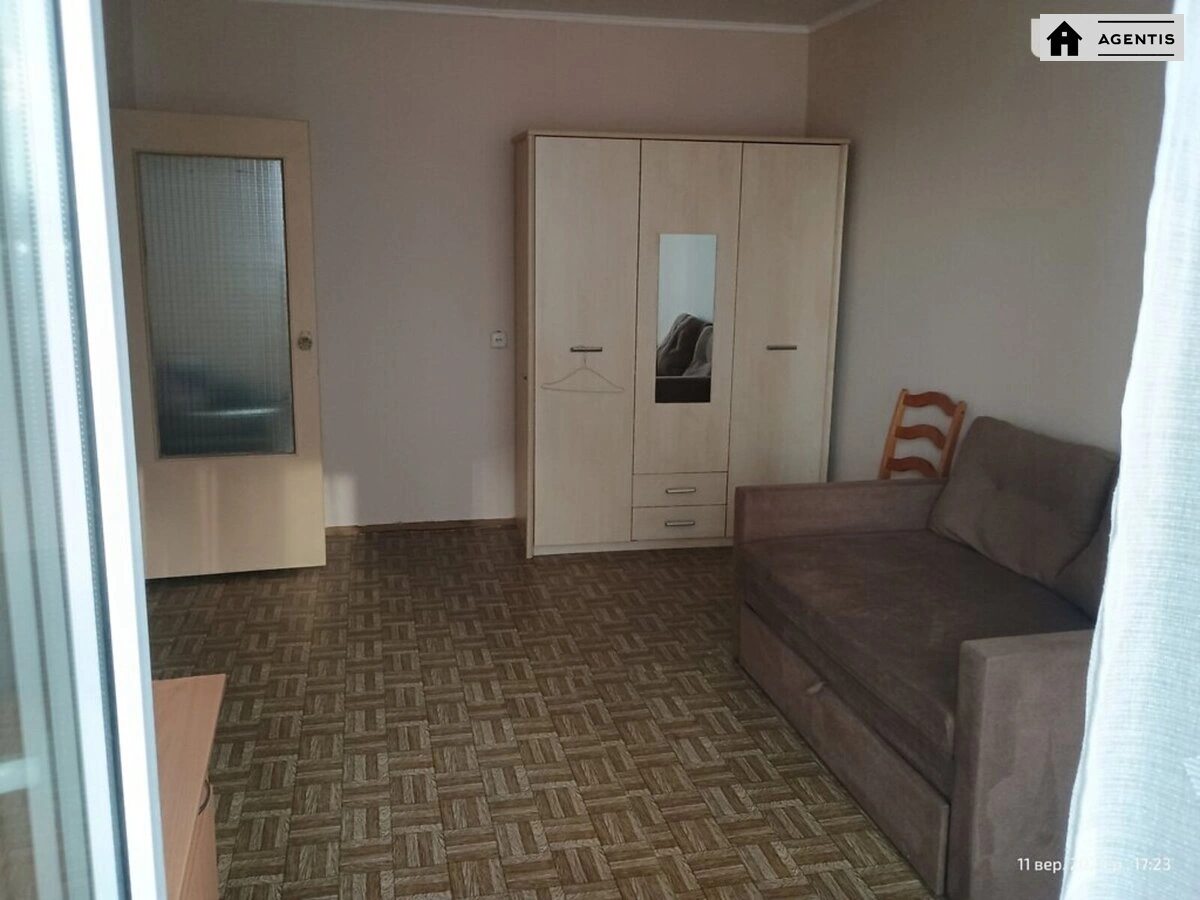 Сдам квартиру 1 комната, 40 m², 16 эт./16 этажей. 7, Олександра Мишуги вул., Киев. 