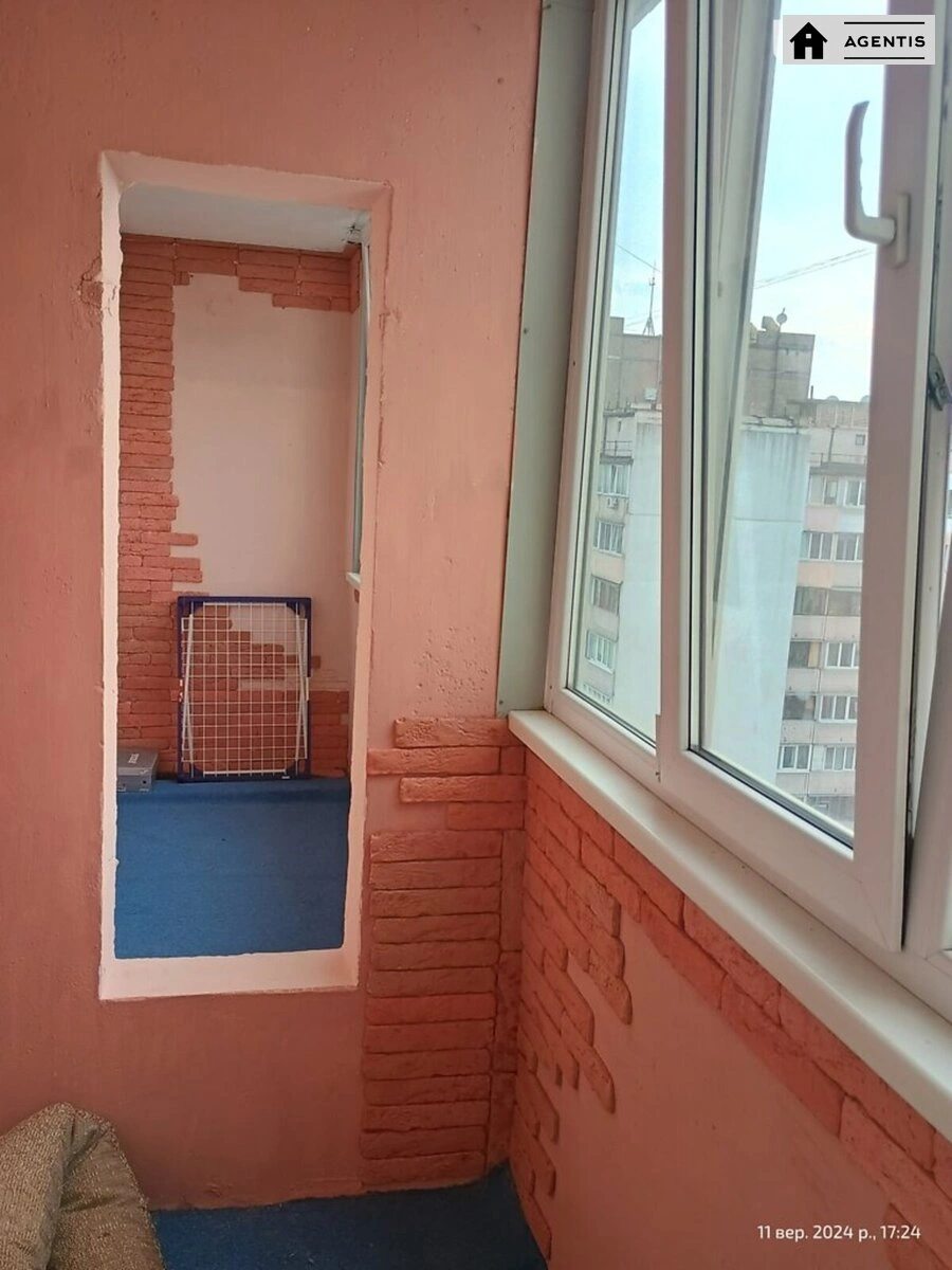 Сдам квартиру 1 комната, 40 m², 16 эт./16 этажей. 7, Олександра Мишуги вул., Киев. 