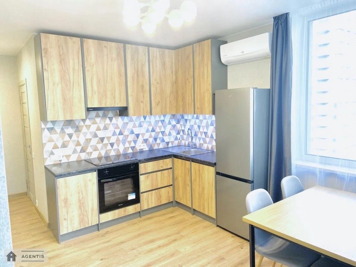 Сдам квартиру 1 комната, 35 m², 7 эт./22 этажа. Правды, Киев. 