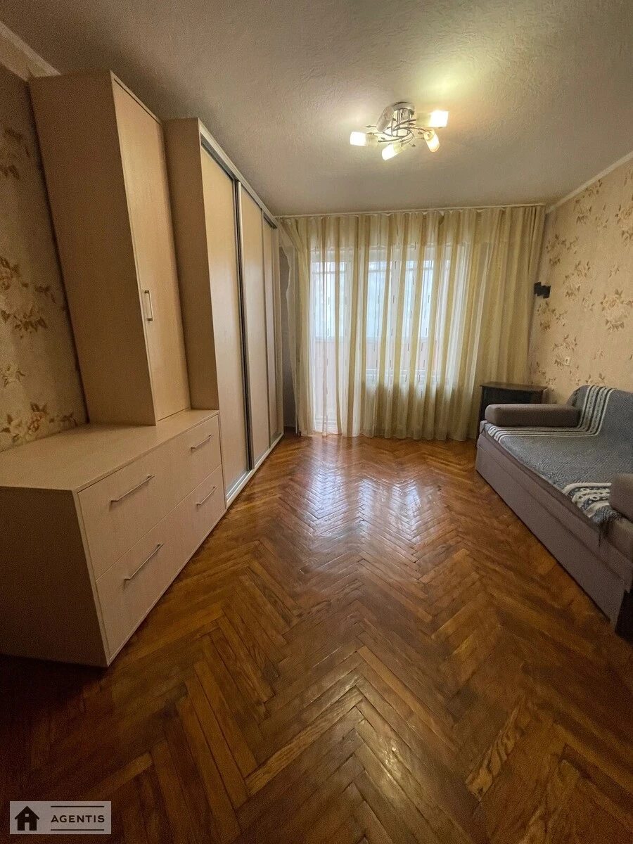 Apartment for rent 1 room, 37 m², 2nd fl./9 floors. 8, Oleksandra Makhova vul. Zholudyeva, Kyiv. 