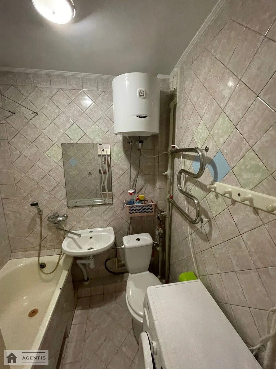 Здам квартиру 1 кімната, 37 m², 2 пов./9 поверхів. 8, Олександра Махова вул. (Жолудєва), Київ. 