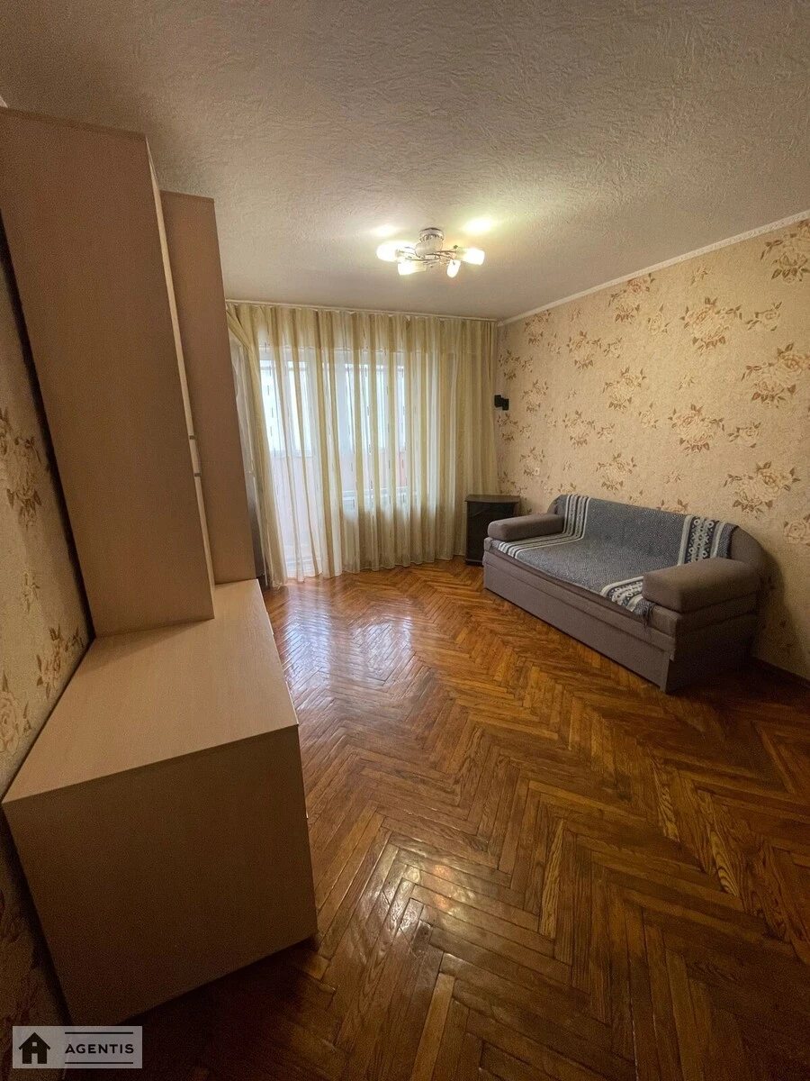 Apartment for rent 1 room, 37 m², 2nd fl./9 floors. 8, Oleksandra Makhova vul. Zholudyeva, Kyiv. 