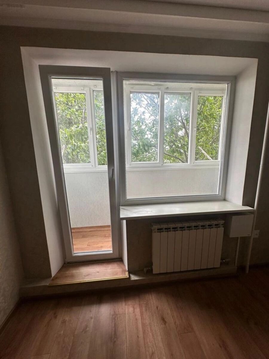 Продаж квартири 2 кімнати, 51 m², 5 пов./10 поверхів. Подільський (ленінський), Кропивницький. 