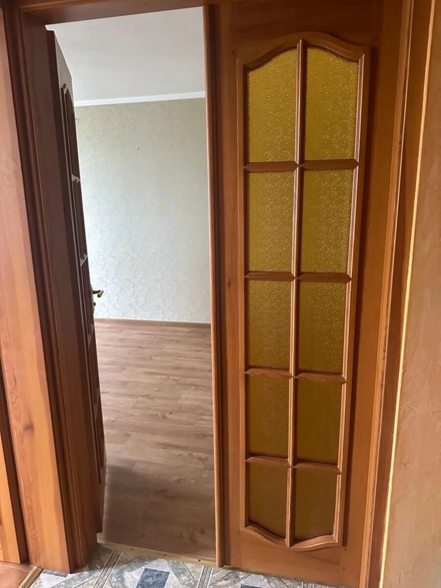 Apartments for sale 2 rooms, 51 m², 5th fl./10 floors. Подільський (ленінський), Kropyvnytskyy. 